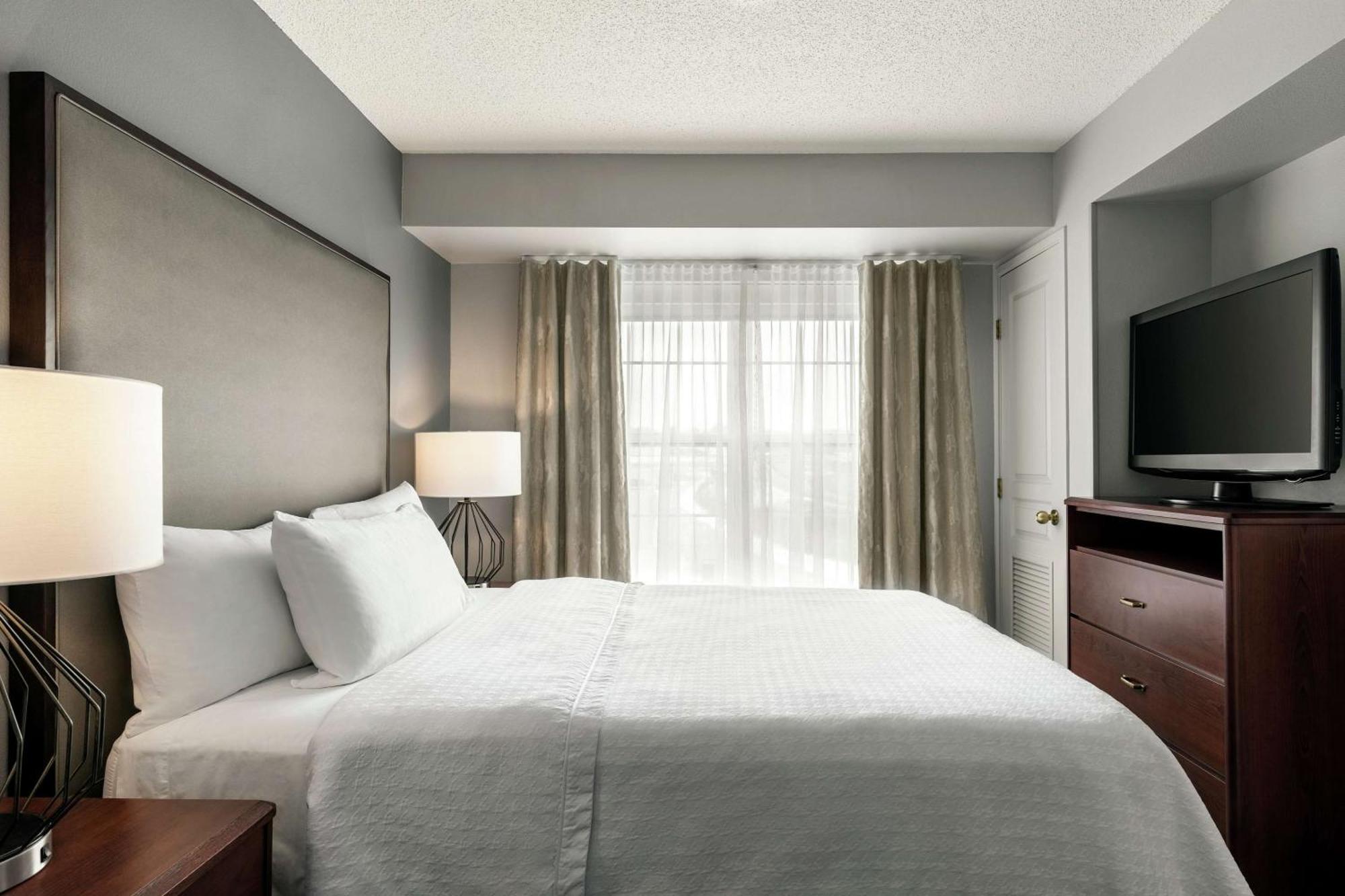 Homewood Suites By Hilton Erie Kearsarge Exterior photo